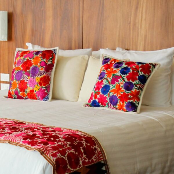 Cama de la Master Suite en Valle de Guadalupe